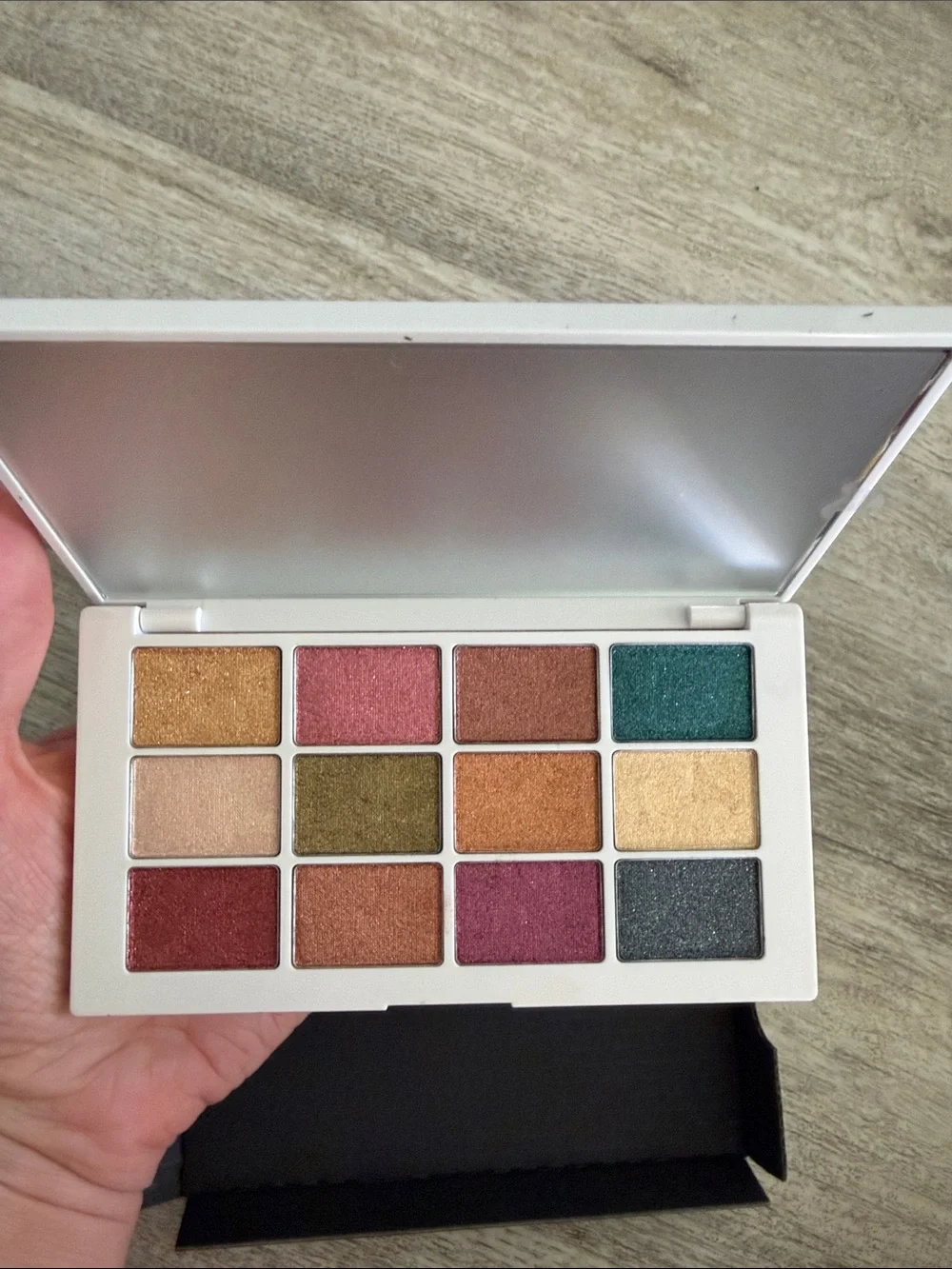 Makeup By Mario 12-Shade Metallic Palette - Gold, Pink, Teal, Bronze, Olive